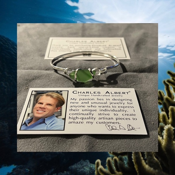 Green Pompano Beach Glass Bangle With Latch - Picture 2 of 2